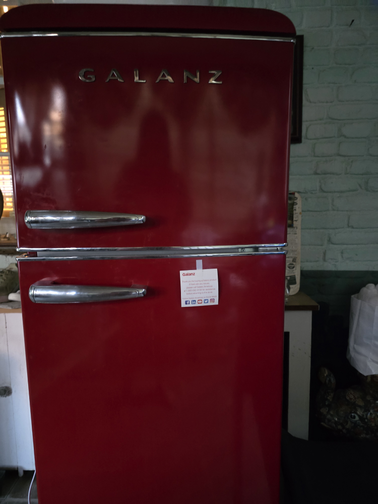 Galanz Retro Refrigerator - Red