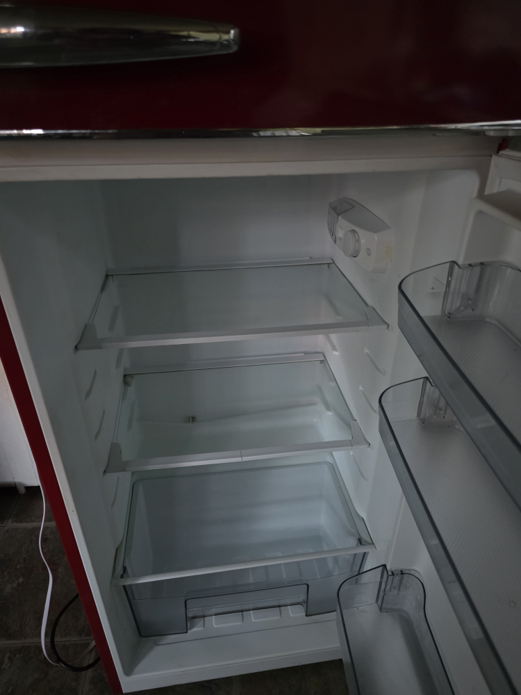 Galanz Retro Refrigerator - Red - photo 2