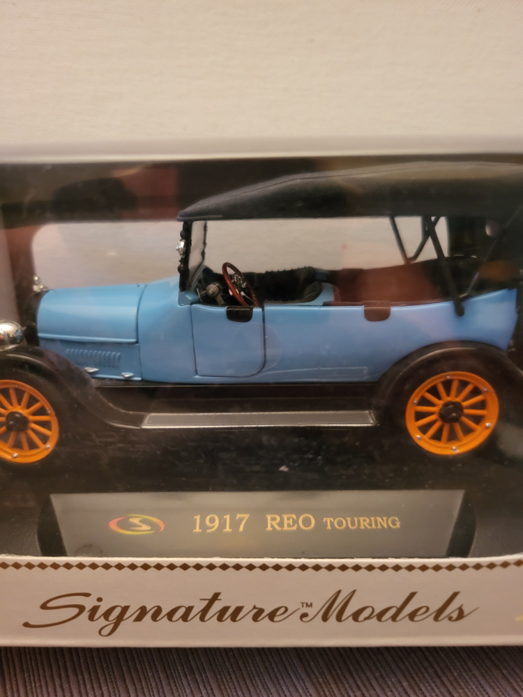 Signature Models 1917 REO Touring Car - photo 2