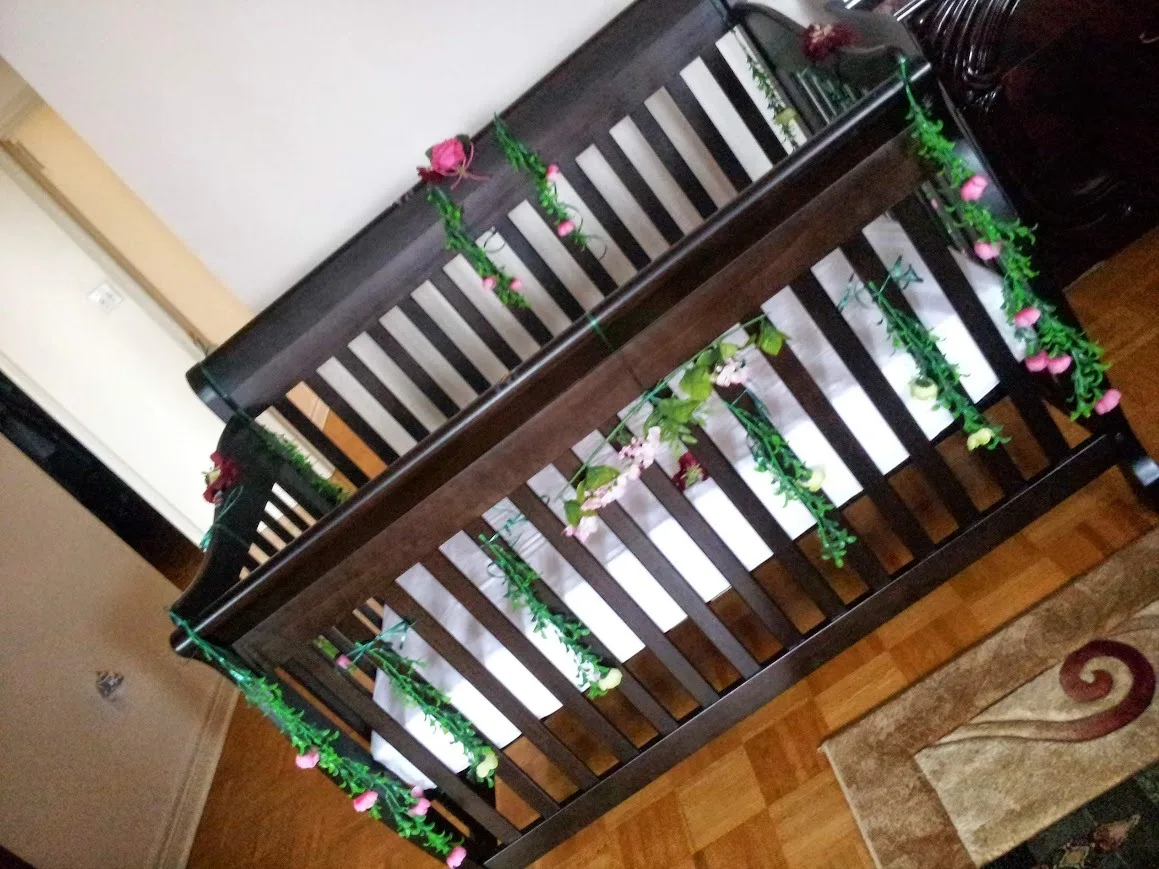 Convertible Crib thumbnail