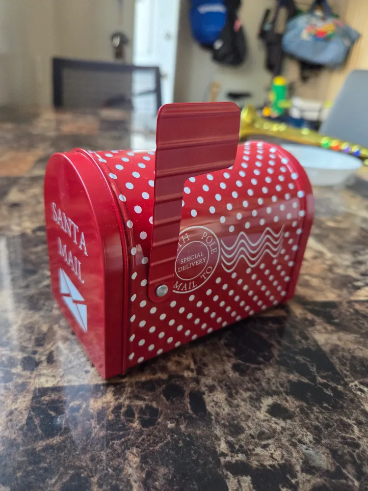 Brand New Mailbox Shaped Storage Tins image indicator(9)