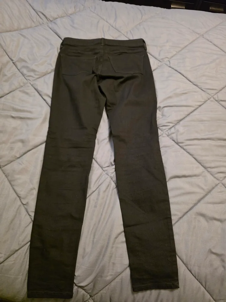 Old Navy Rockstar Mid-Rise Black Jeans - Size 6 image indicator(2)