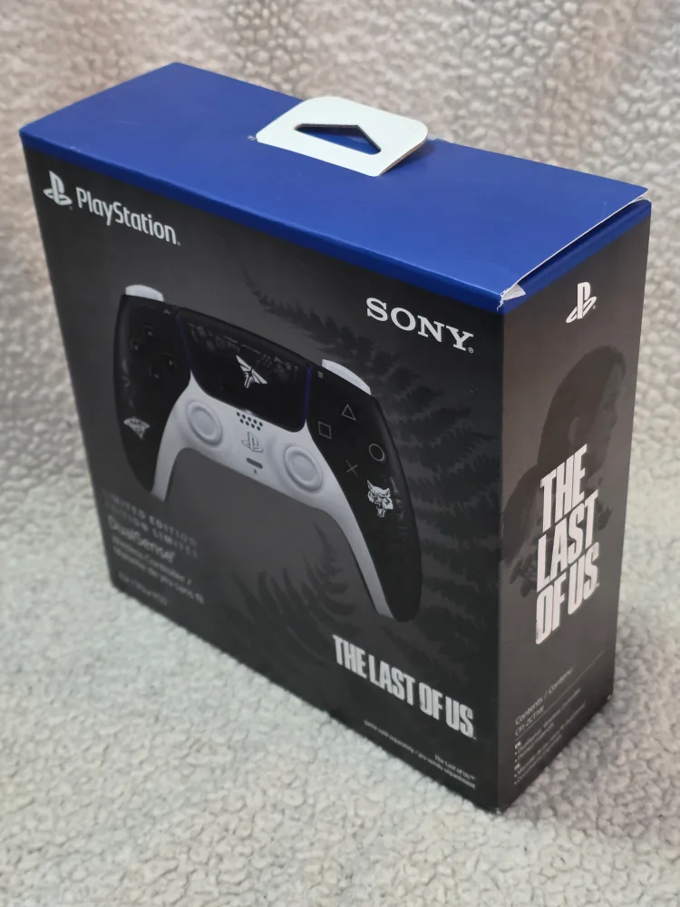 Last of Us limited edition PS5 controller NEW & SEALED! image indicator(3)