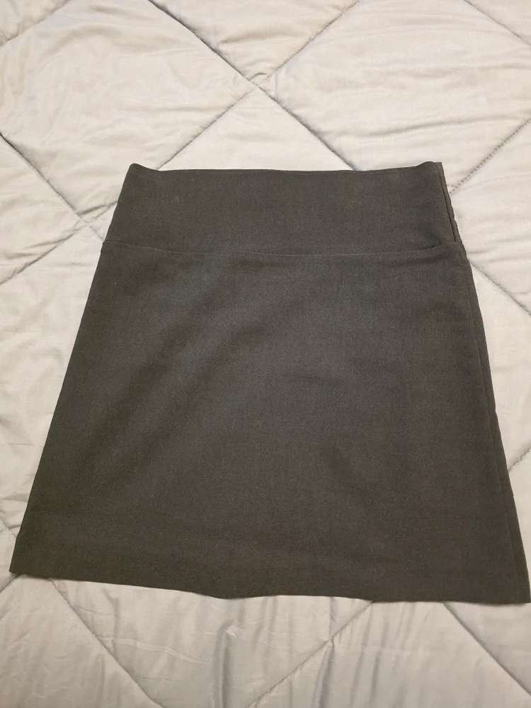 LIMITE Black Skirt - Size M thumbnail