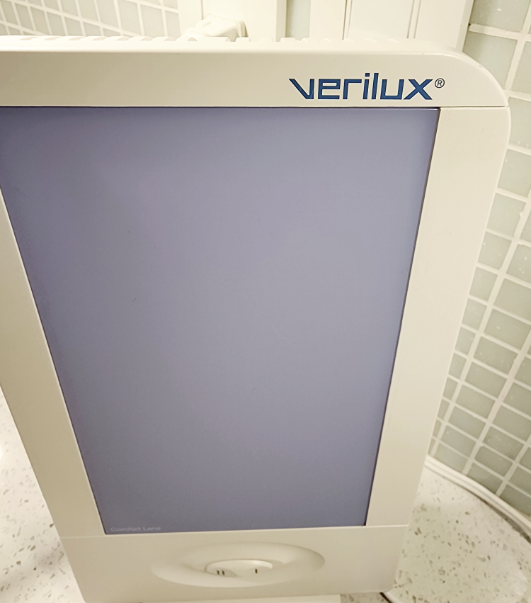 Verilux Happy Light Energy Lamp Mood Therapy VT15 UV - photo 4