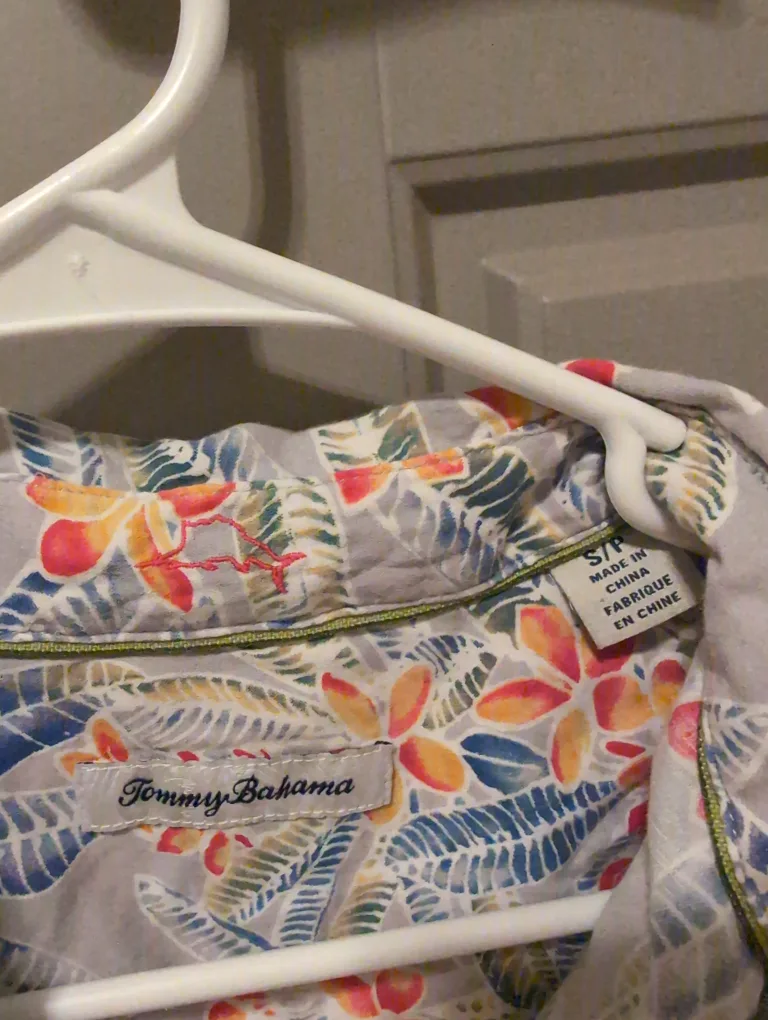 Tommy Bahama Men's Floral Shirt - Size S image indicator(2)