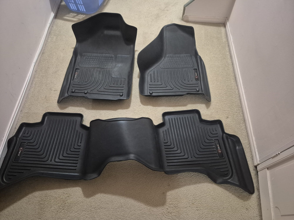 RAM 1500 Classic 2022 Custom Floor Mats – Full Set