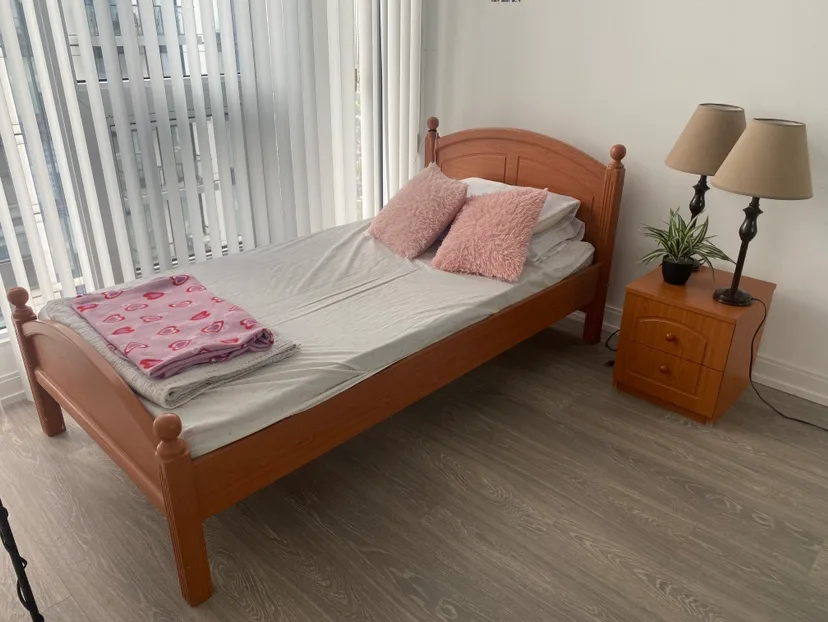 2x Single Bed Frame - NEEDS TO GO BY TOMORROW thumbnail