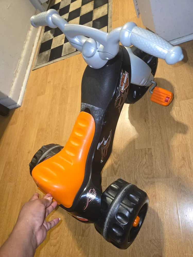 Harley Davidson Tricycle FISHER PRICE✨️🚲 KIDS image indicator(4)