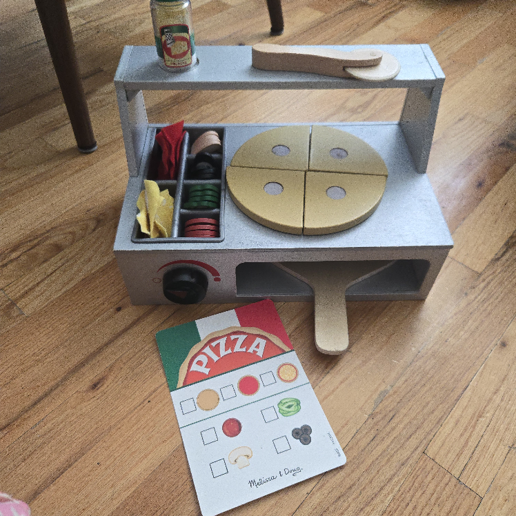 Melissa & Doug Wooden Pizza Counter Play Set - photo 2