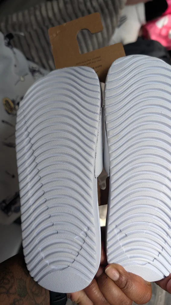 New Nike Kawa Slide (GS/PS) Size 2 Youth image indicator(2)