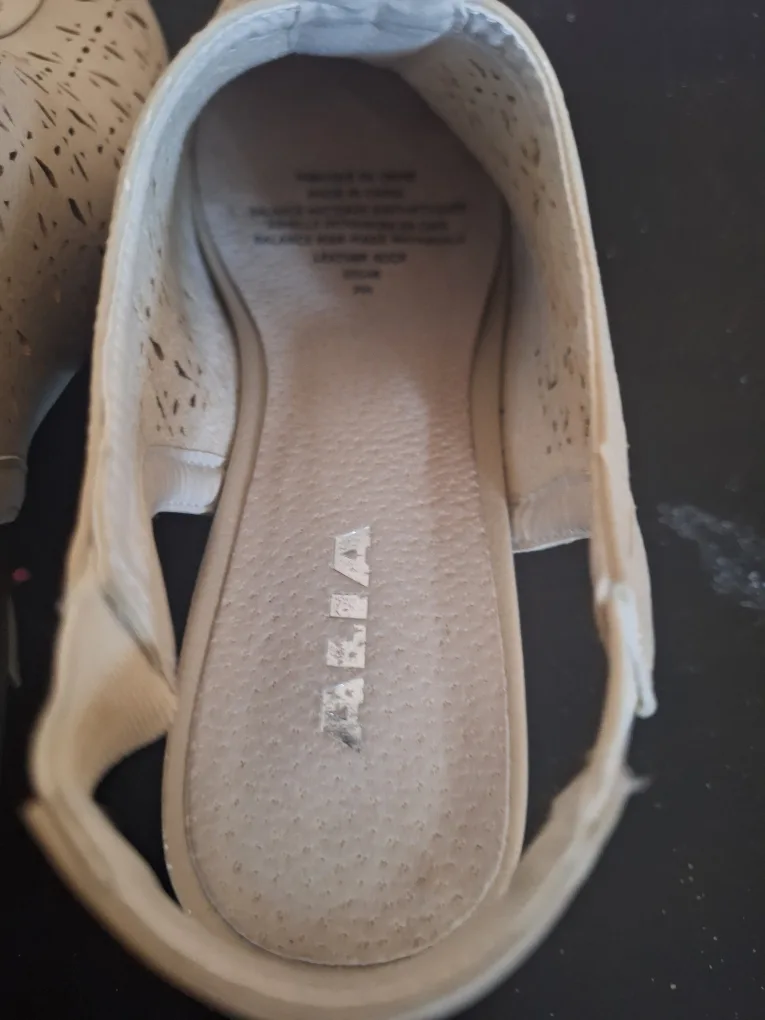 ALIA Beige Slingback Shoes - Size 7M image indicator(4)