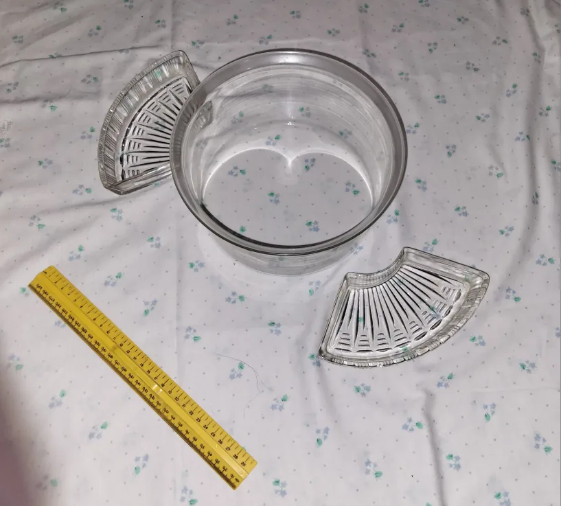 1 Glass Bowl & 2 Glass Trays image indicator(2)