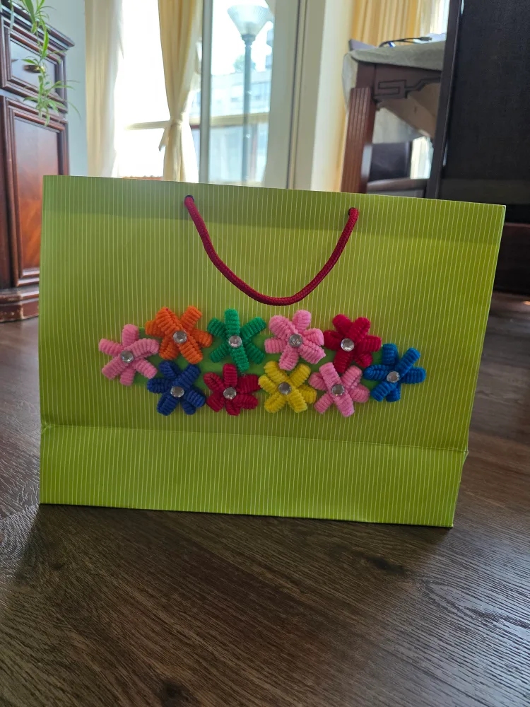 Upcycled Gift Bag with Flower Decoration image indicator(2)