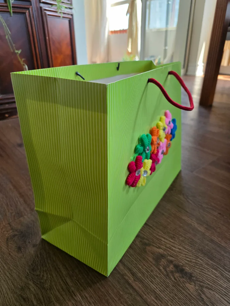 Upcycled Gift Bag with Flower Decoration image indicator(3)