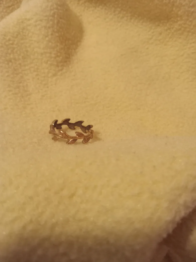gold leaf ring jewelry thumbnail
