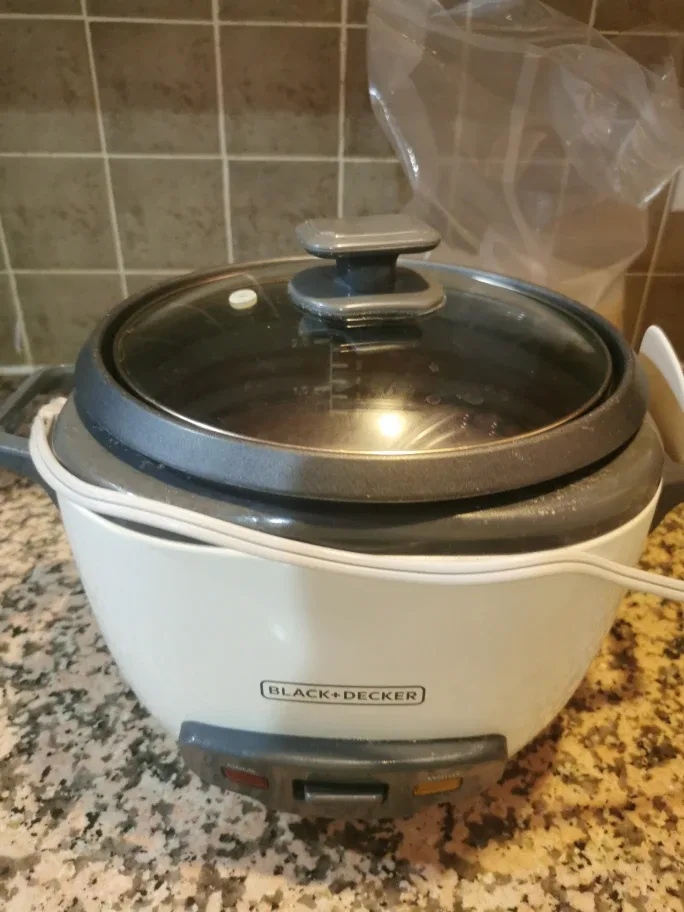 Black+Decker Rice Cooker thumbnail