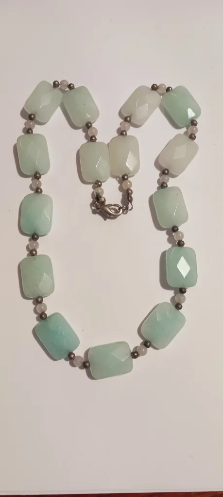 Light Green Genuine Stone Beaded Silver Necklace thumbnail