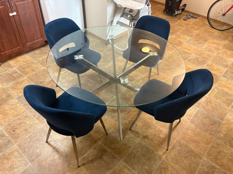 Glass Round Dining Table with 4 Blue Velvet Chairs