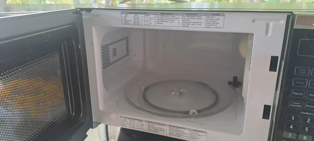 Insignia Microwave - Stainless Steel image indicator(2)