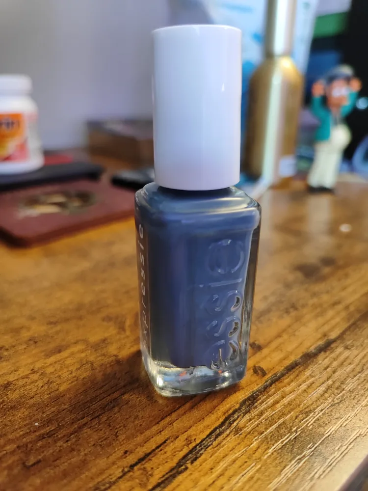 Essie Expressie Quick Dry Nail Color image indicator(3)