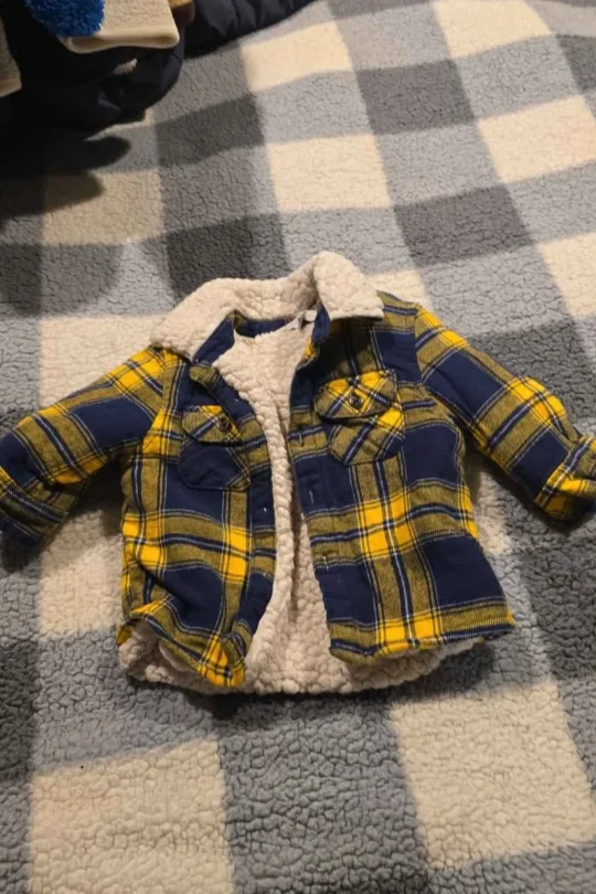 Kids' Jackets: GAP, Columbia, Plaid image indicator(2)