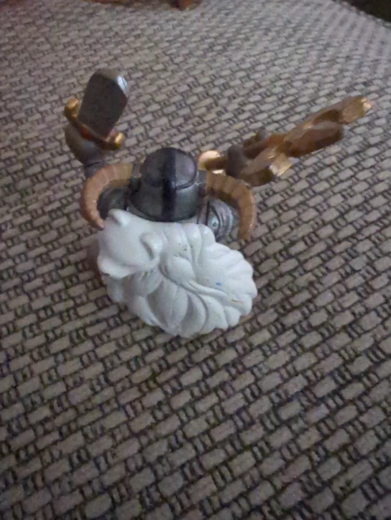 Toy figurine thumbnail
