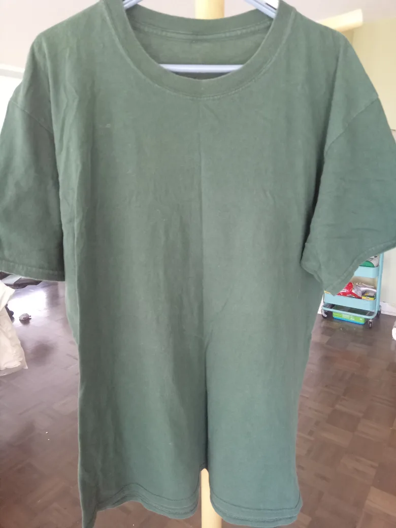 Green T-shirt thumbnail