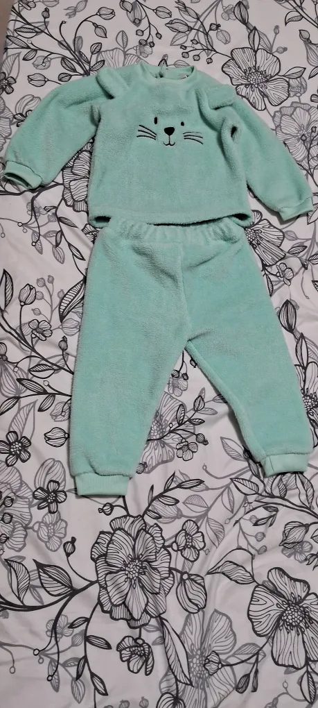 Cute Mint Green Kids Fuzzy Pajama Set image indicator(2)