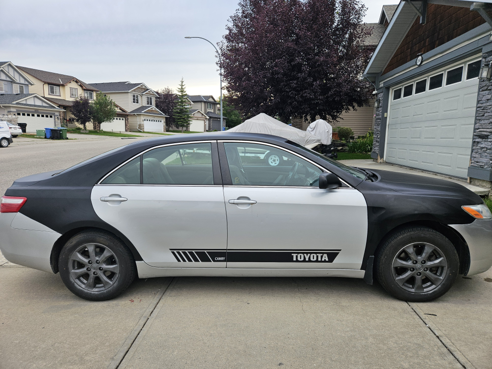 Toyota Camry - Silver & Black