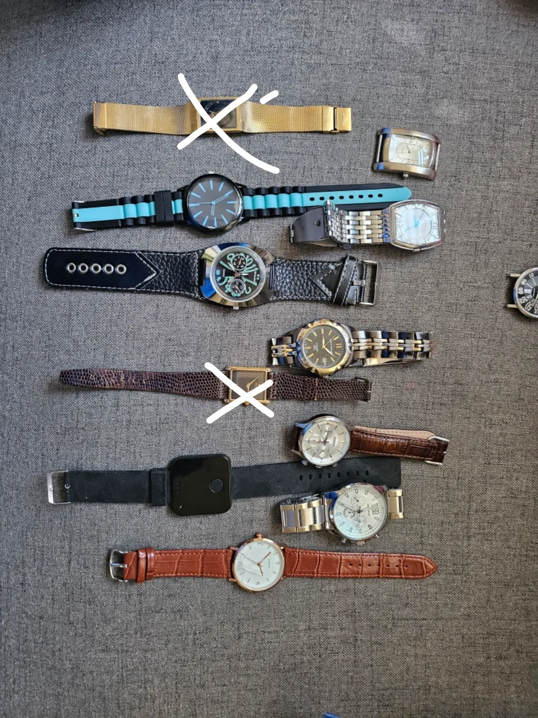Assorted Watches - Fossil, Quartz, More Lot thumbnail