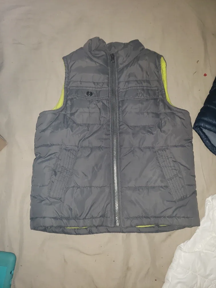 Puffer Vests - White, Grey, Navy image indicator(4)