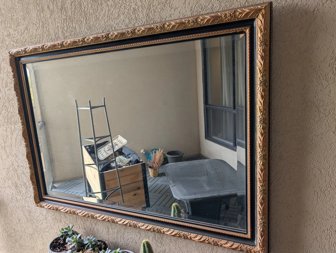 Two mirrors thumbnail