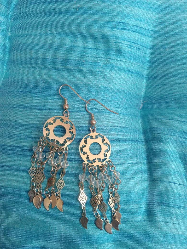 Dangle Earrings with Beads thumbnail