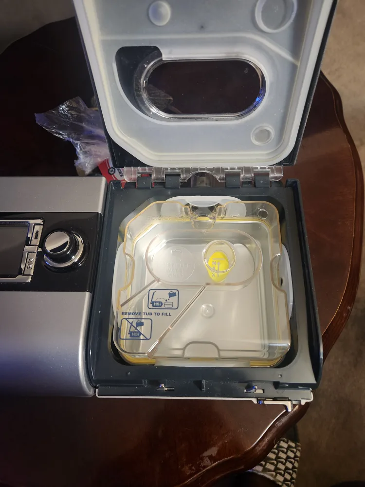 ResMed AirSense 10 CPAP Machine image indicator(2)