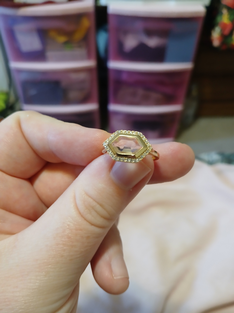 Gold-tone Ring with Hexagonal Stone - photo 2