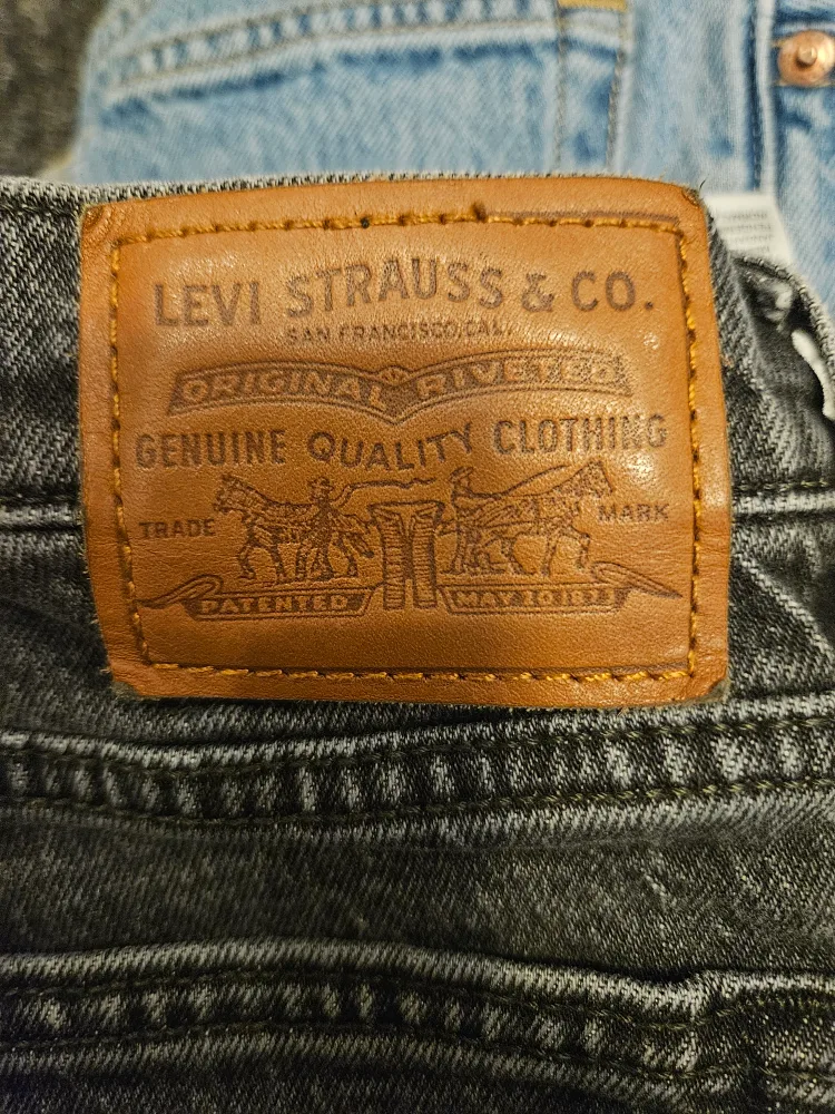 Levi's 501 Jeans - Size W27 L30 image indicator(2)