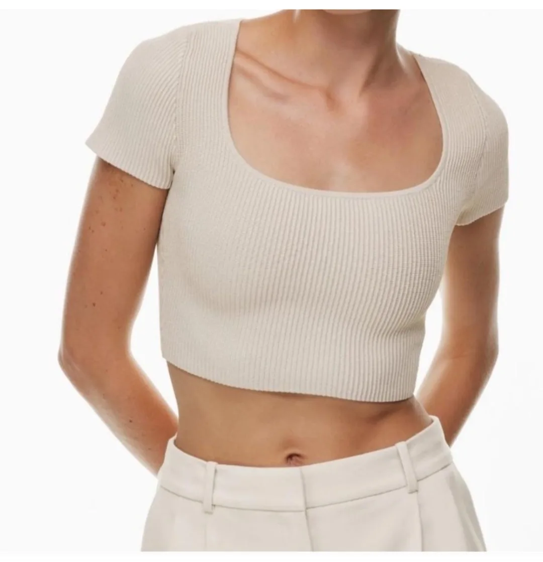 Babaton Sculpt Knit Scoop Neck Crop Top Size: Small thumbnail