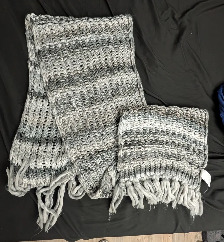 Grey Knit Scarf thumbnail