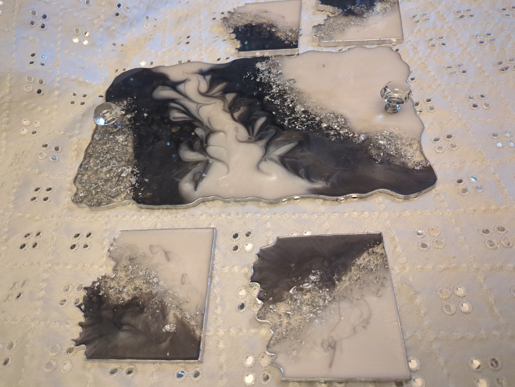 Resin Art Tray and Coaster Set - photo 2