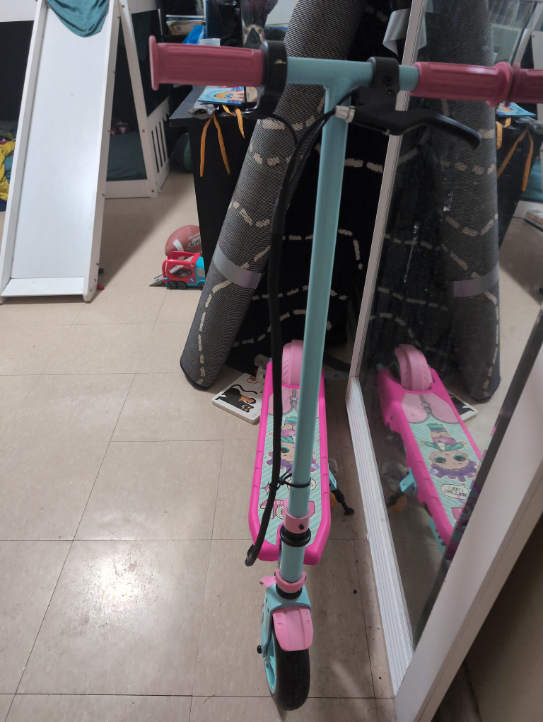 LOL Surprise! Electric Scooter - Pink & Blue - photo 2