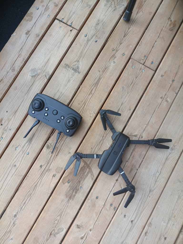 Black Foldable RC Drone with Remote and three batteries - photo 4