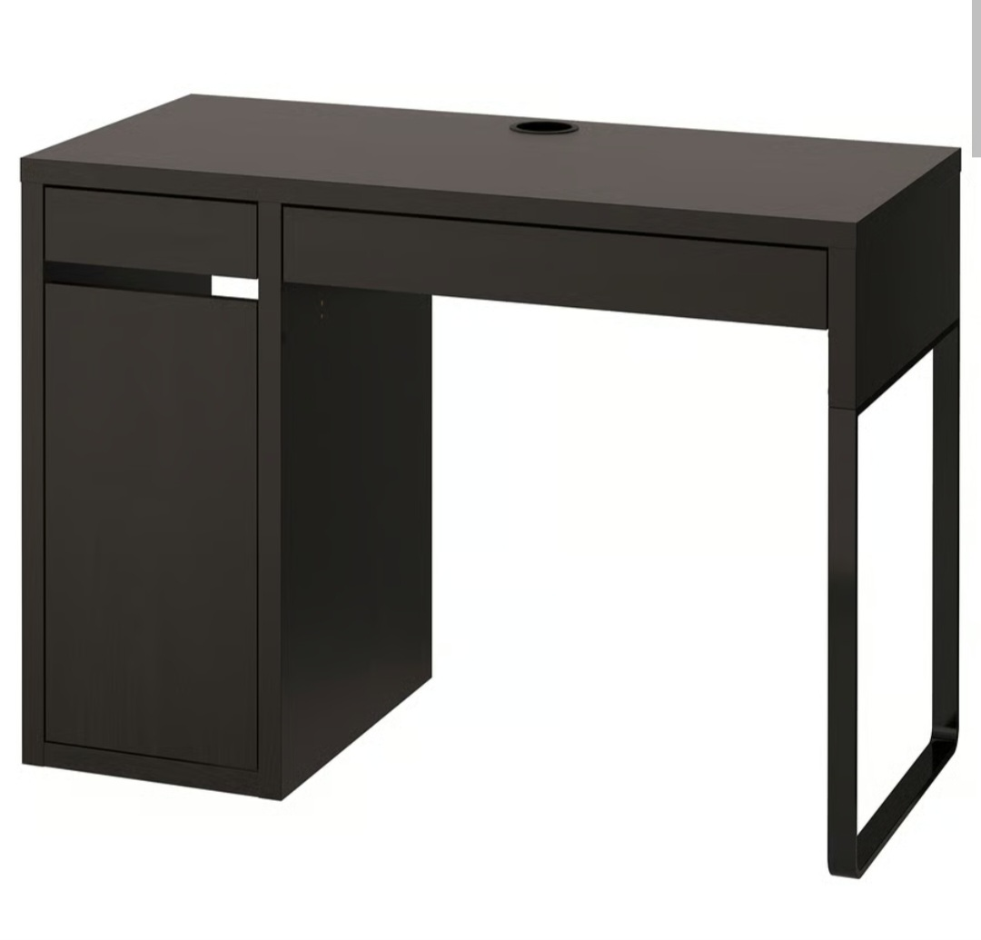 IKEA Micke Desk - Black-Brown