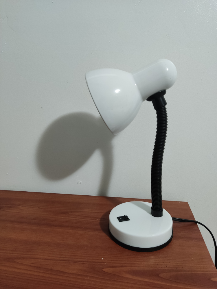 White Desk Lamp - photo 2