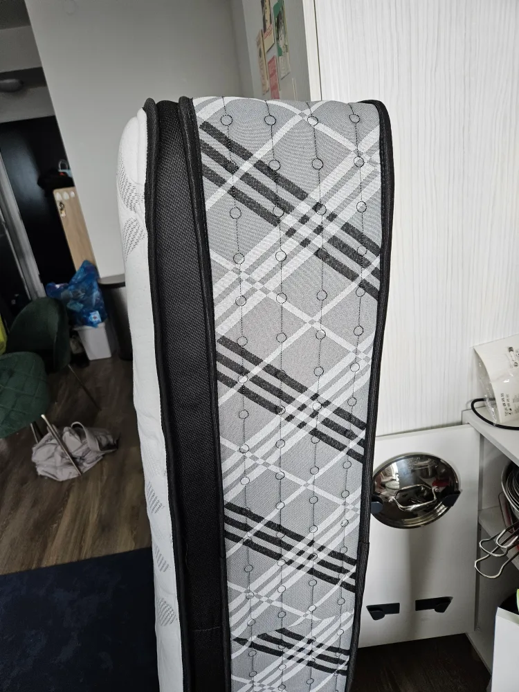 Queen Size Mattress #freecycle image indicator(5)