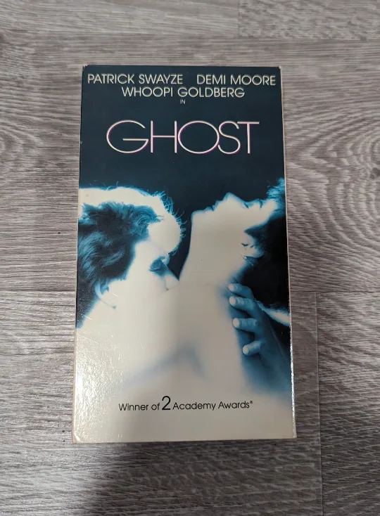 Ghost VHS Tape - Patrick Swayze, Demi Moore Movie thumbnail