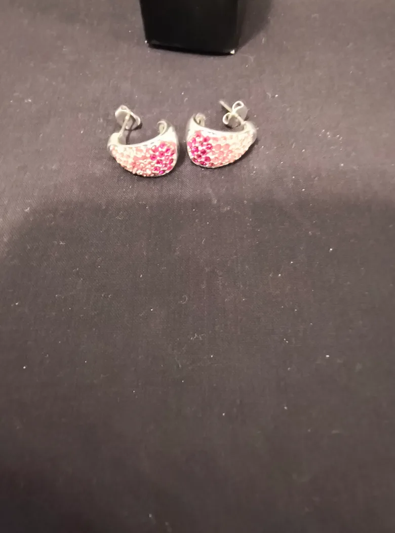 Pink Crystal Hoop Earrings image indicator(3)