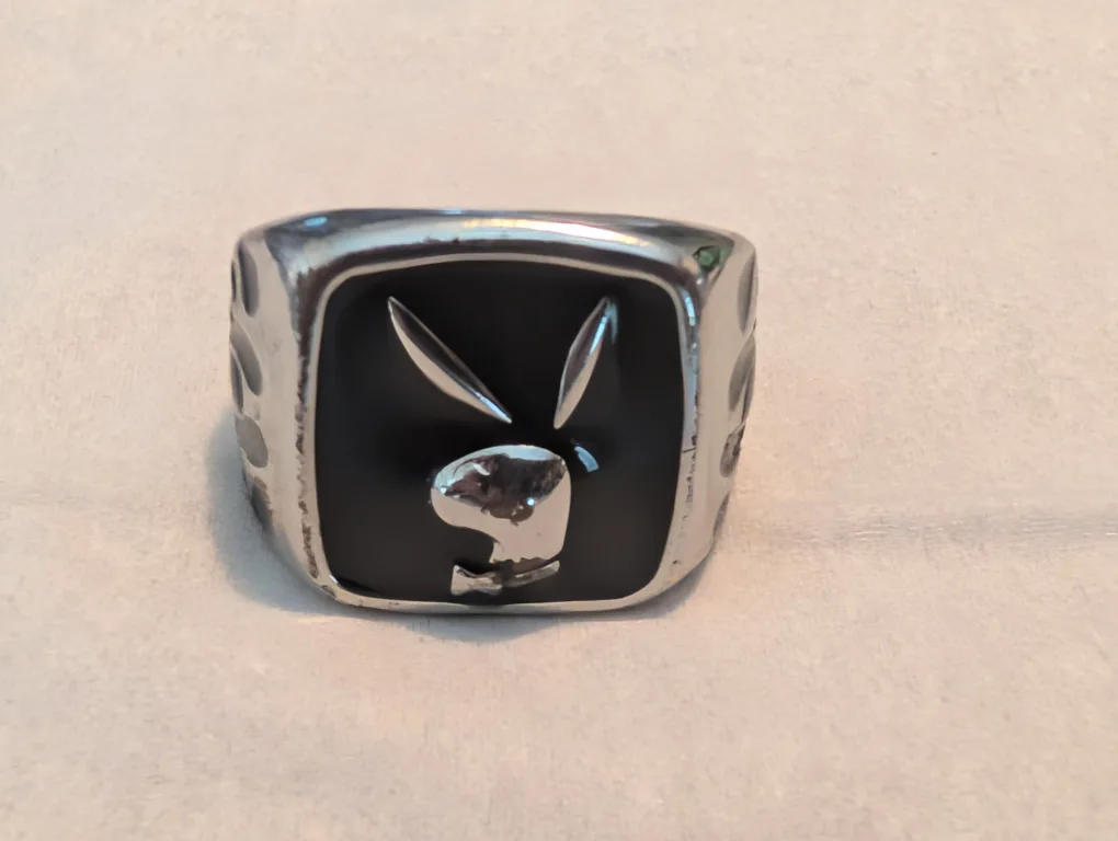 Playboy Ring thumbnail