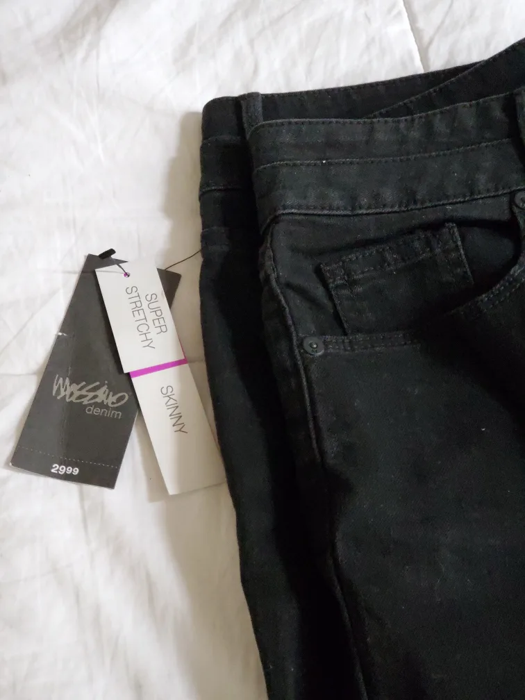 Mossimo Denim Skinny Jeans - Size 8 image indicator(3)