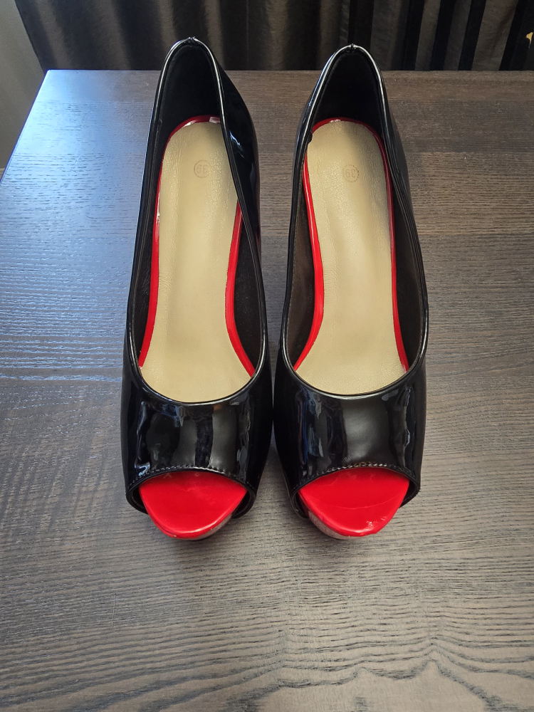 Black & Red 5 inch Platform Heels - Size 8 - photo 5